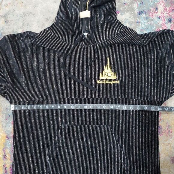 Disney 50th Anniversary Luxe Spirit Jersey in Black and Gold Size M - Picture 8 of 11